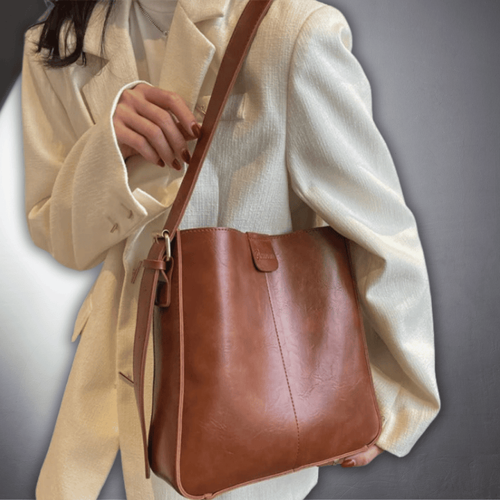 Solveig | Handgefertigte Schultertasche mit Pochette