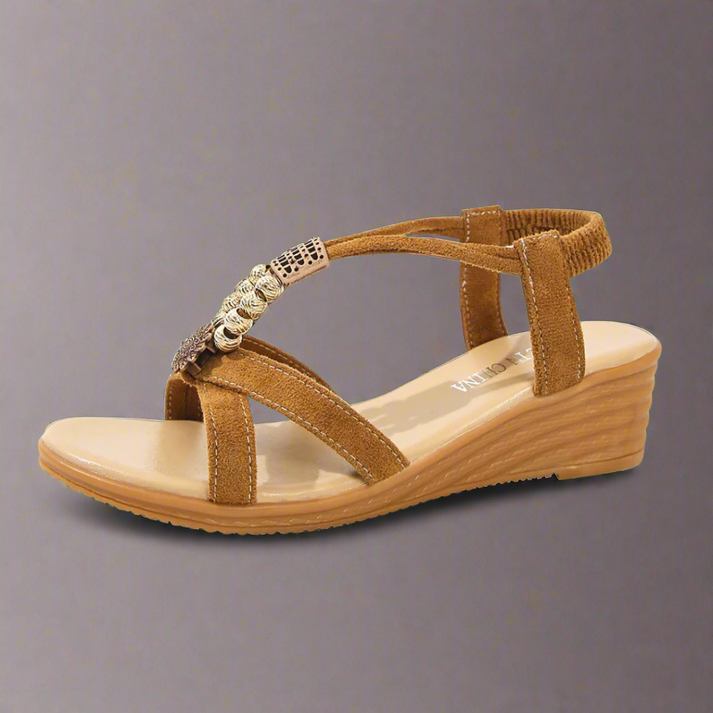 Odalhilde | Bequeme Keil-Sandalen mit edlem Metalldetail